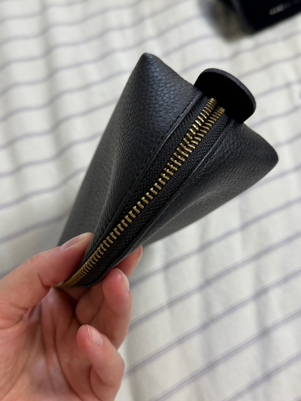 Cuyana leather pouch - Picture 4 of 9